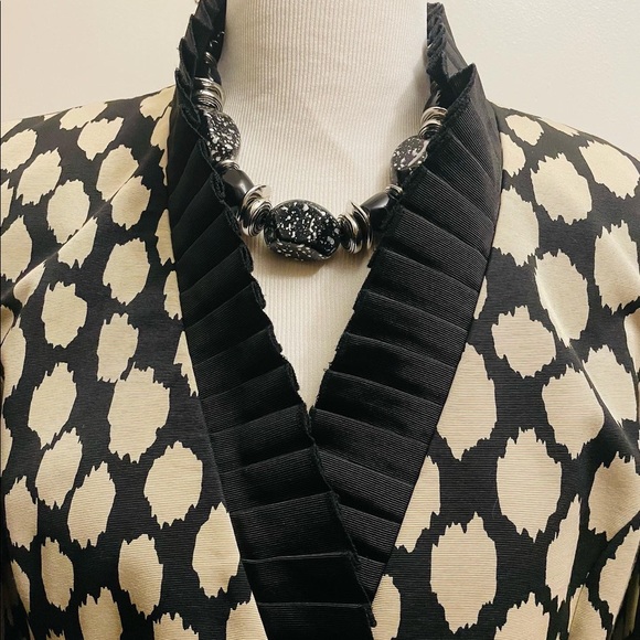 John Meyer Collection by Jacques Monier Women’s Suit - Picture 2 of 14